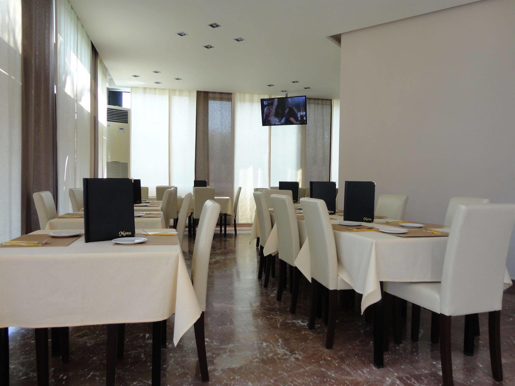 Morfeas Hotel กาวอส ภายนอก รูปภาพ