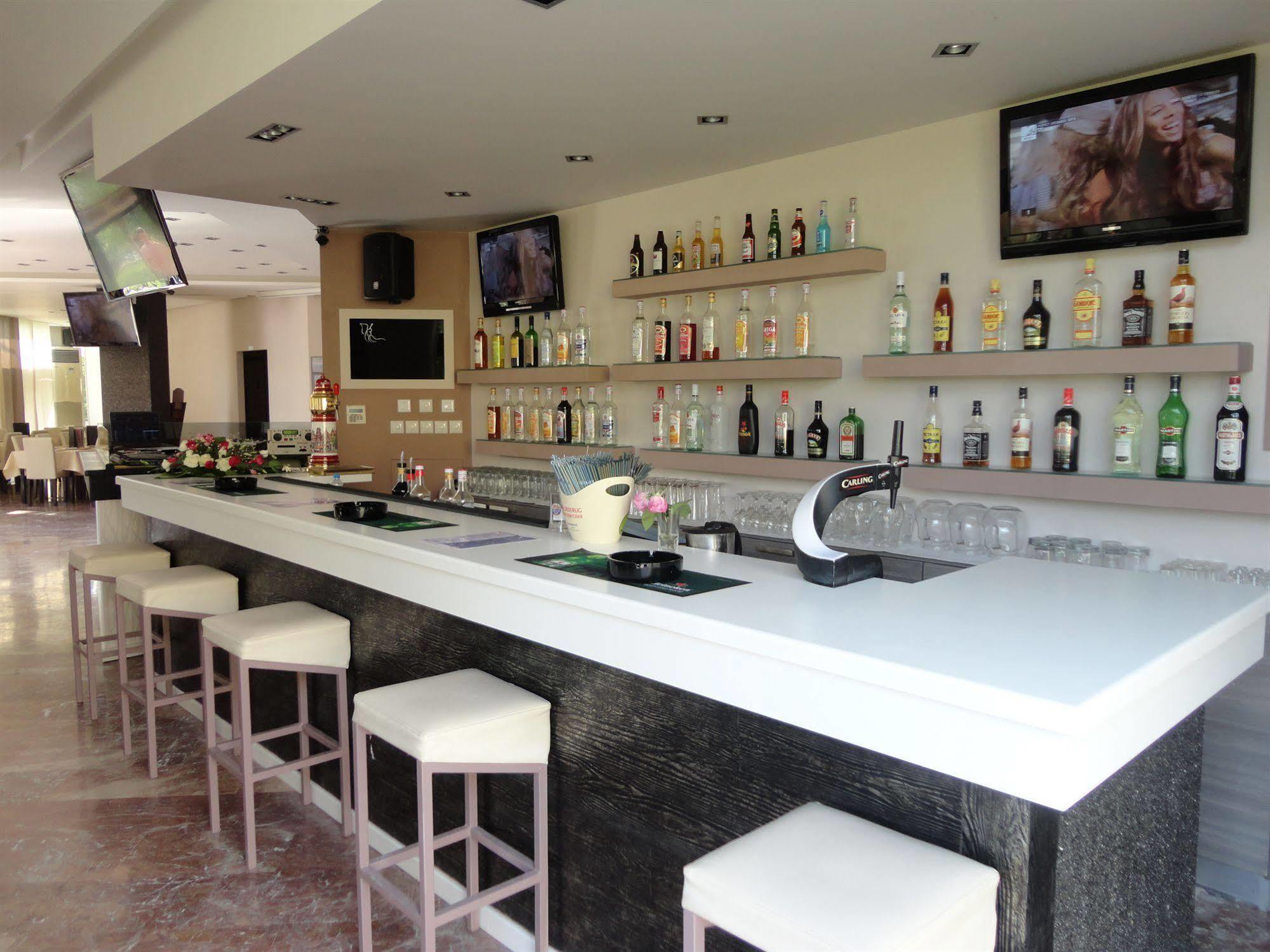 Morfeas Hotel กาวอส ภายนอก รูปภาพ